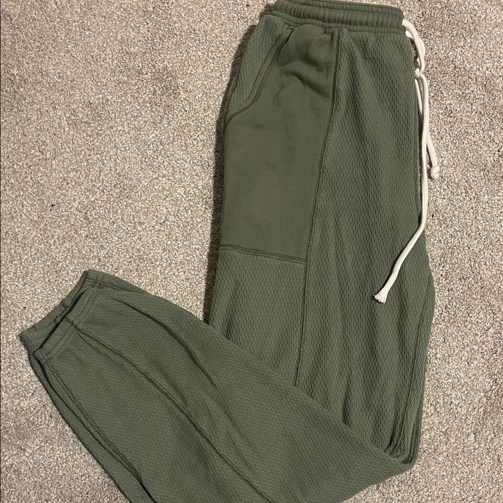 Aerie Olive Green Womens Joggers size Small Like New